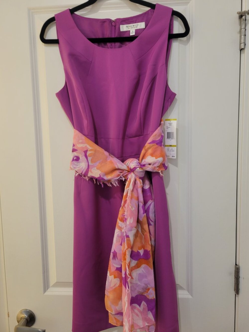 Nine West sleeveless dress with scarf